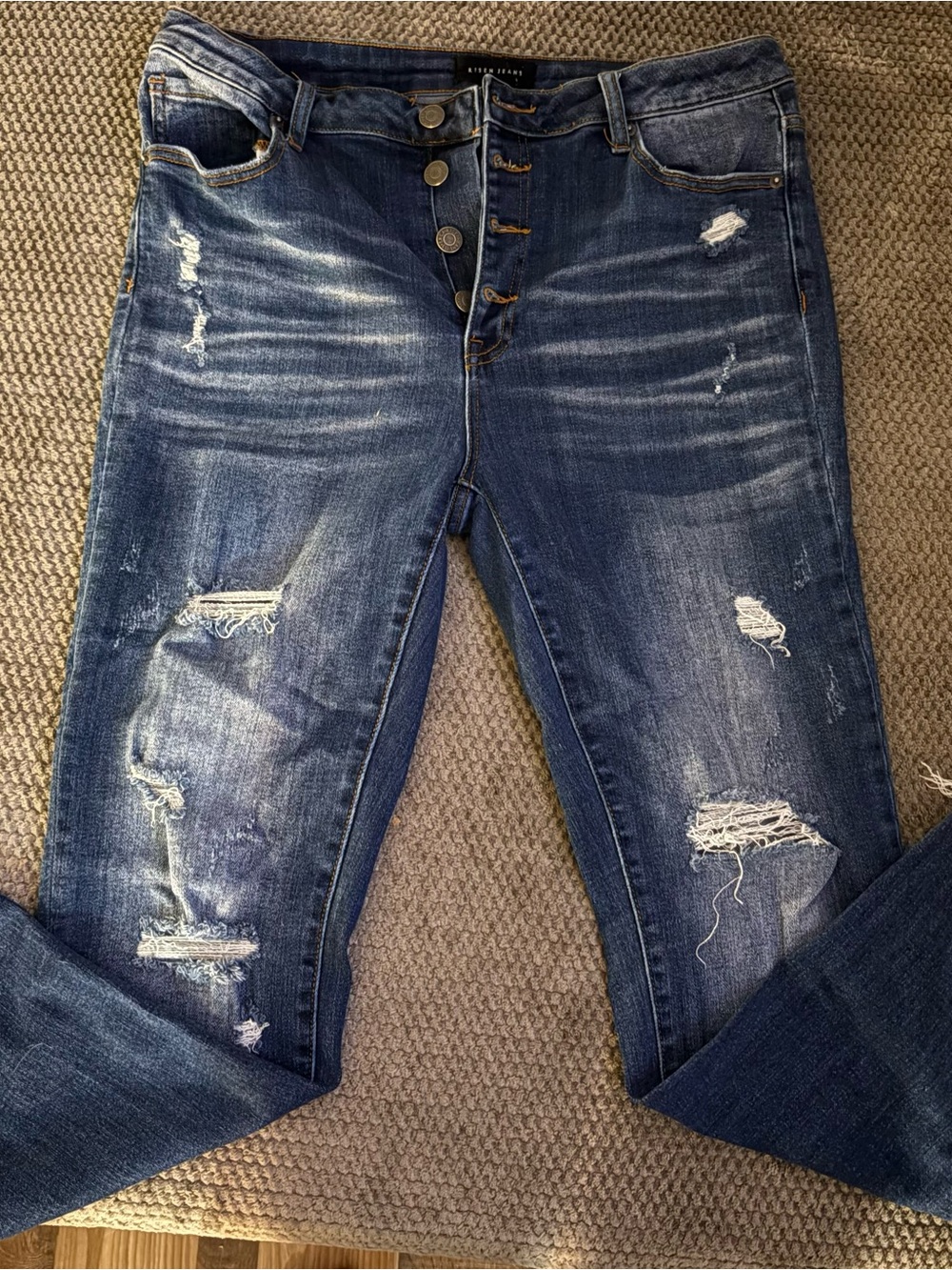 Ripped Skinny Jeans in Dark Blue with Button-Fly